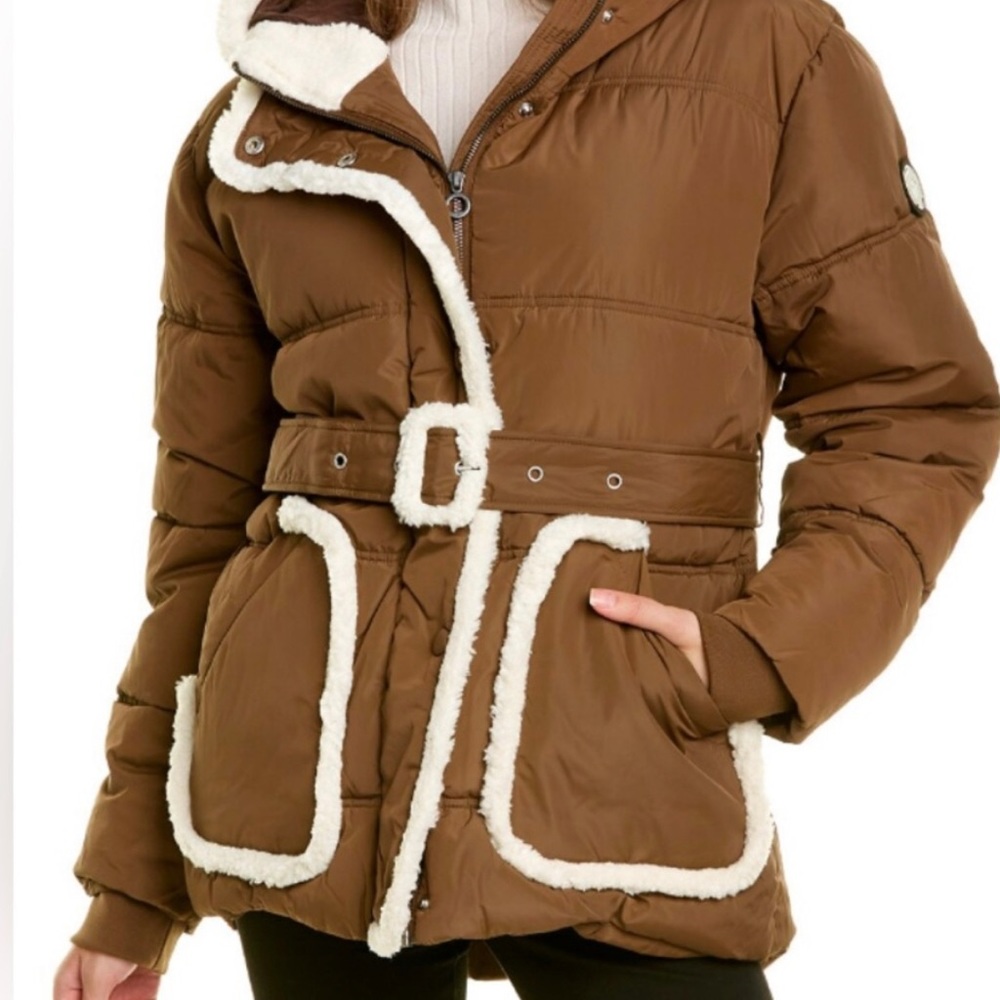 Noize Aberdeen in color earth with shearling trim.
